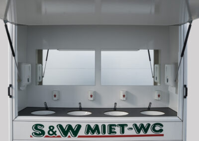 SW 19er Toilettenwagen 4 WB Waschbeckenansicht